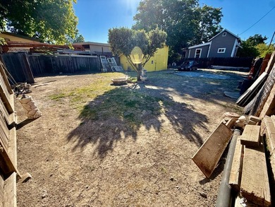 Charming 100+year Victorian home, borders San Jose and beautiful - photo 18
