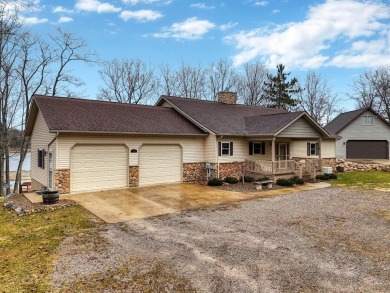 Twin Lakes - Roscommon County Home For Sale in Saint Helen Michigan