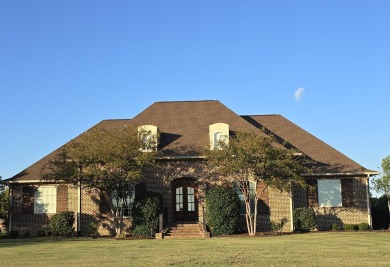 Elm Lake Home For Sale in Columbus Mississippi