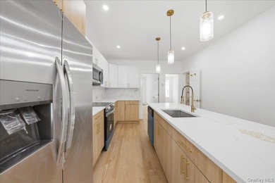 Fully renovated legal 2-family home in the Westchester Square - photo 35