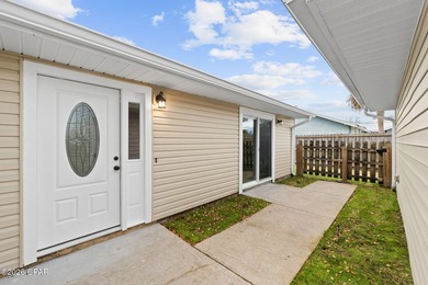 Welcome to this beautifully maintained 3-bedroom, 2-bathroom - photo 41