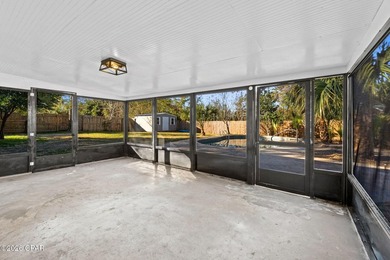 Welcome to this beautifully maintained 3-bedroom, 2-bathroom - photo 44