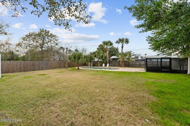 Welcome to this beautifully maintained 3-bedroom, 2-bathroom - photo 50