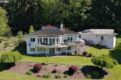 Columbia River - Wahkiakum County Home For Sale in Cathlamet Washington