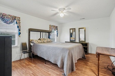 Fantastic classic beach home just a block from the ocean in the - photo 11