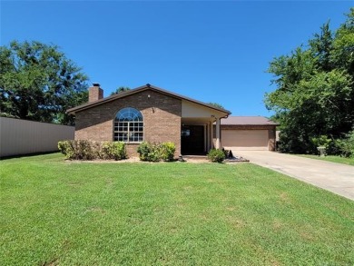 Lake Home For Sale in Eufaula, Oklahoma