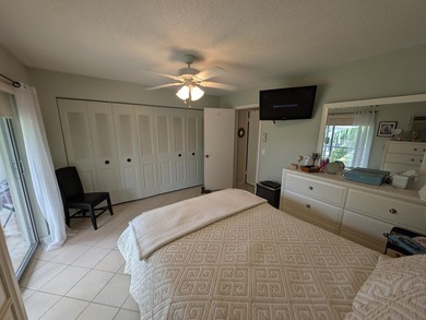 Investors dream. Cash Only. Very qualified tenant occupied with - photo 11