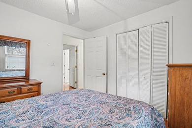 Fantastic classic beach home just a block from the ocean in the - photo 16