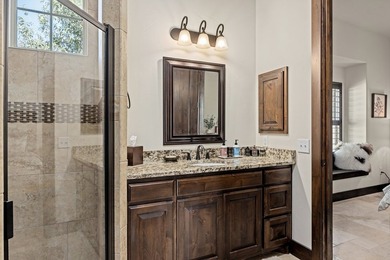 Lovely stand alone German Cottage in Comanche Trace with no - photo 16