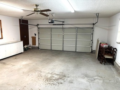 Fantastic classic beach home just a block from the ocean in the - photo 22
