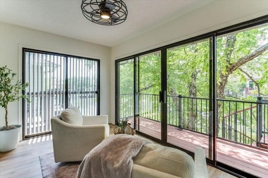Wake up to beautiful lake views and enjoy the ease of - photo 22