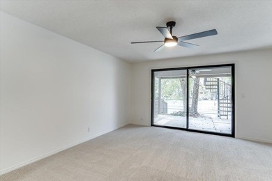 Wake up to beautiful lake views and enjoy the ease of - photo 26
