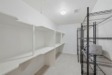 Designed with both functionality and comfort in mind, this - photo 36