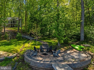 Elevate your life with this exquisite waterfront escape - photo 4