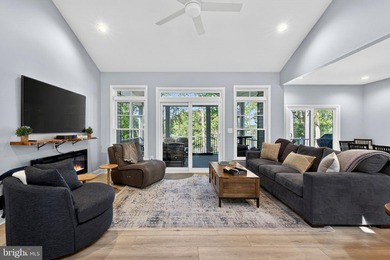 Elevate your life with this exquisite waterfront escape - photo 5