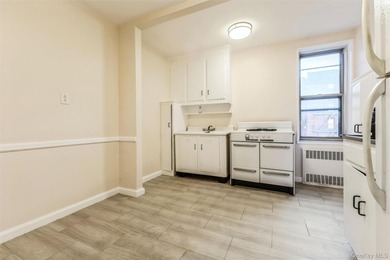 Bright & Spacious 2-Bed in Located on the border of Sheepshead