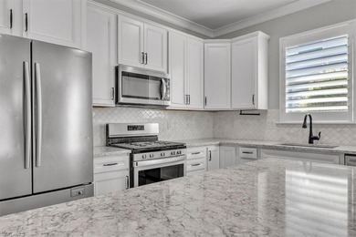 Move-in-ready and beautifully upgraded, this 3-bed + den, 2-bath - photo 13
