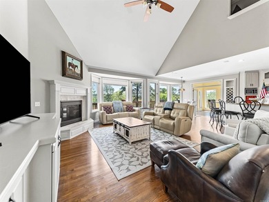 Inside furnishings are negotiable. This property is available - photo 15