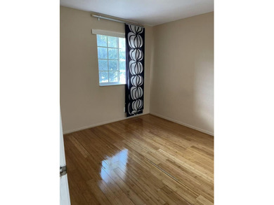 Rare opportunity to rent a spacious 4-bedroom, 2.5-bathroom - photo 17