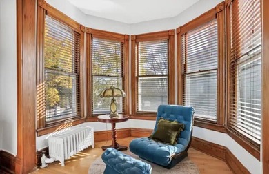 Step into a piece of Racine history with this stunning Queen - photo 19
