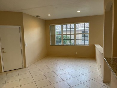 Rare opportunity to rent a spacious 4-bedroom, 2.5-bathroom - photo 20