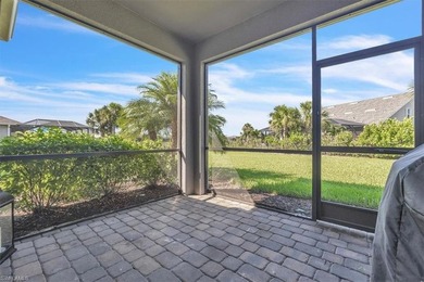 Move-in-ready and beautifully upgraded, this 3-bed + den, 2-bath - photo 30