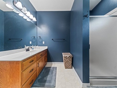 Inside furnishings are negotiable. This property is available - photo 30