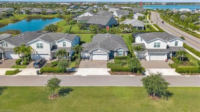 Move-in-ready and beautifully upgraded, this 3-bed + den, 2-bath - photo 35