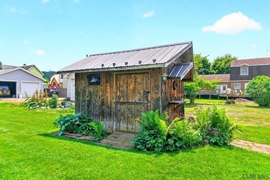 Welcome to this charming 2 bedroom 1 full bath home nestled in - photo 8