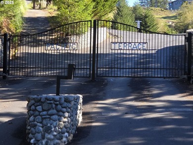 Gated community of fine homes! Build your coastal dream retreat - photo 2