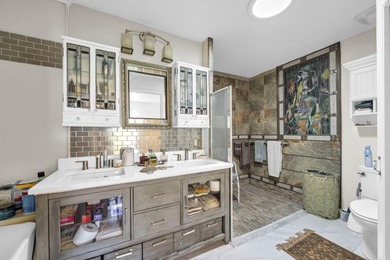 Ranch Style brick home, 3/2 with small pool on two private lots - photo 23