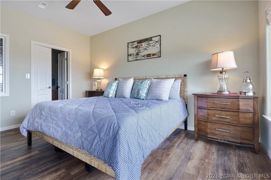 Welcome to Monarch Cove, where this fully furnished, top-floor - photo 25