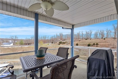 Welcome to Monarch Cove, where this fully furnished, top-floor - photo 27