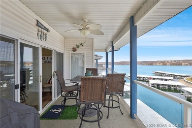 Welcome to Monarch Cove, where this fully furnished, top-floor - photo 28