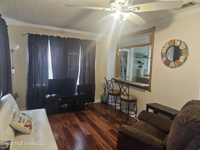 Turnkey, fully furnished property currently operating as a - photo 8