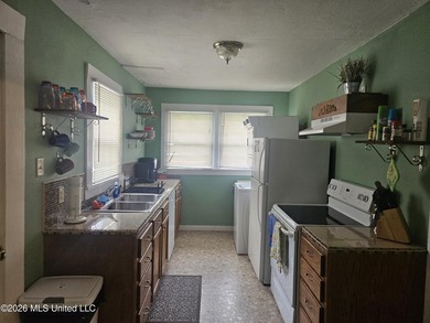 Turnkey, fully furnished property currently operating as a - photo 9