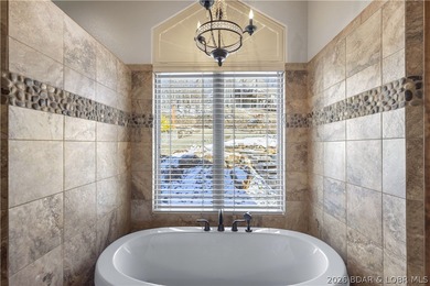 Offered by its original owners, this lovingly maintained 5-bed - photo 15