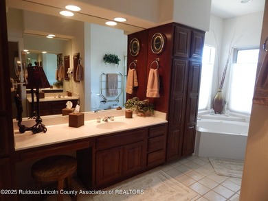 Luxury 4-Bedroom Home at Alto Lakes Golf & Country Club, Alto - photo 19