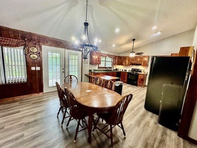 Nestled on the shoreline of Lake Seminole, this charming 2 - photo 20