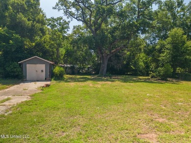 Discover the perfect setting for your dream home at 146 Gill Ave - photo 3