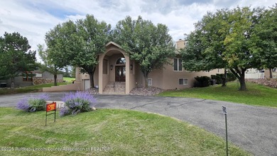 Luxury 4-Bedroom Home at Alto Lakes Golf & Country Club, Alto - photo 33