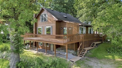 YOUR OWN LAKEFRONT SANCTUARY! Offering a much sought after - photo 5