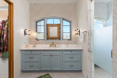 French Country Elegance in the Texas Hill Country. Set on 56.02 - photo 36