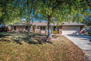 Lake Shawnee Home Sale Pending in Topeka Kansas