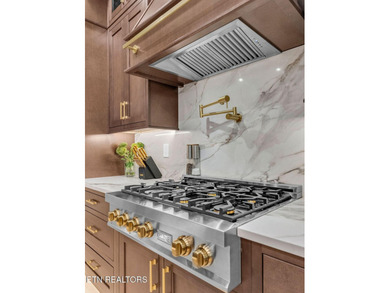 106 Daksi Way is an extraordinary luxury residence in the - photo 11