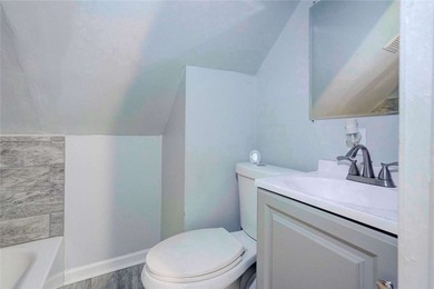 Step in and discover this expansive and beautiful with features - photo 13