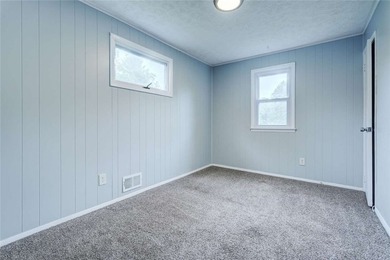 Step in and discover this expansive and beautiful with features - photo 17
