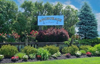 (private lake, pond, coastal) Home For Sale in Freeport New York