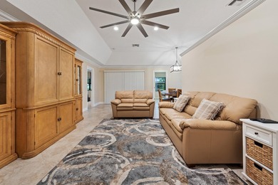 Welcome to this charming corner unit three-bedroom, two-bathroom - photo 5
