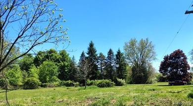 Attention builders. This two acres has been recently divided - photo 6
